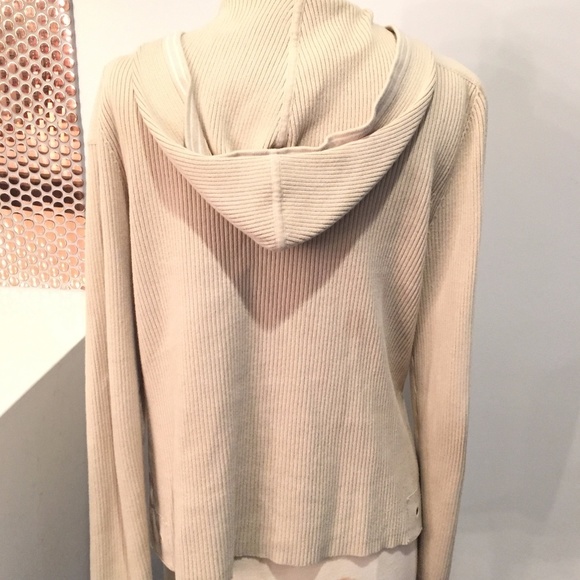 🤍✨ Tommy Hilfiger Beige Zipper Cardigan with Hood – Size L ✨🤍 - Picture 2 of 8